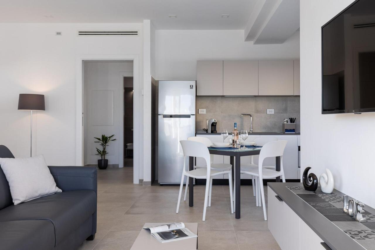 Oneweek Gaeta Suites And Apartments Esterno foto