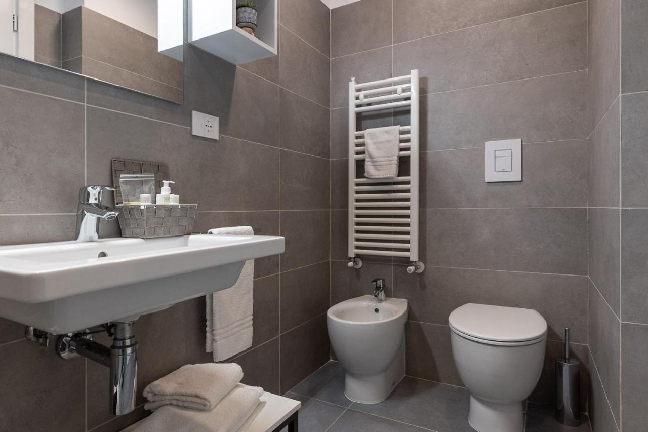 Oneweek Gaeta Suites And Apartments Esterno foto