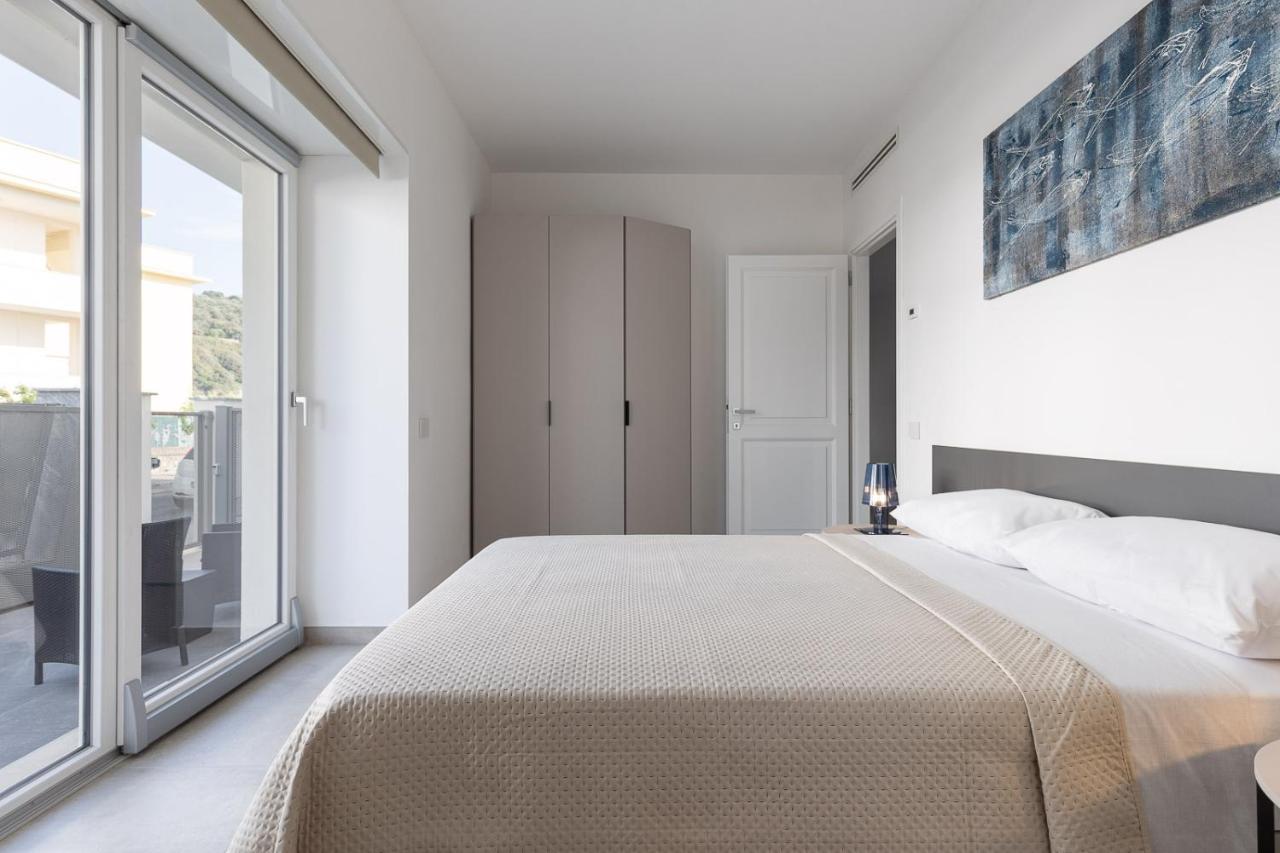 Oneweek Gaeta Suites And Apartments Esterno foto