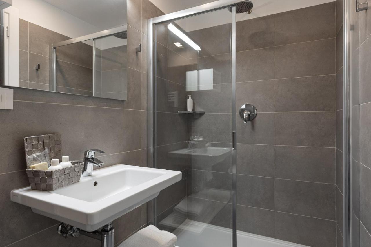 Oneweek Gaeta Suites And Apartments Esterno foto