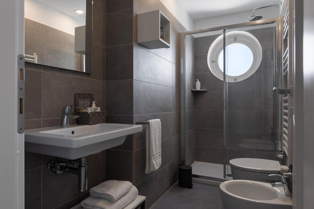 Oneweek Gaeta Suites And Apartments Esterno foto