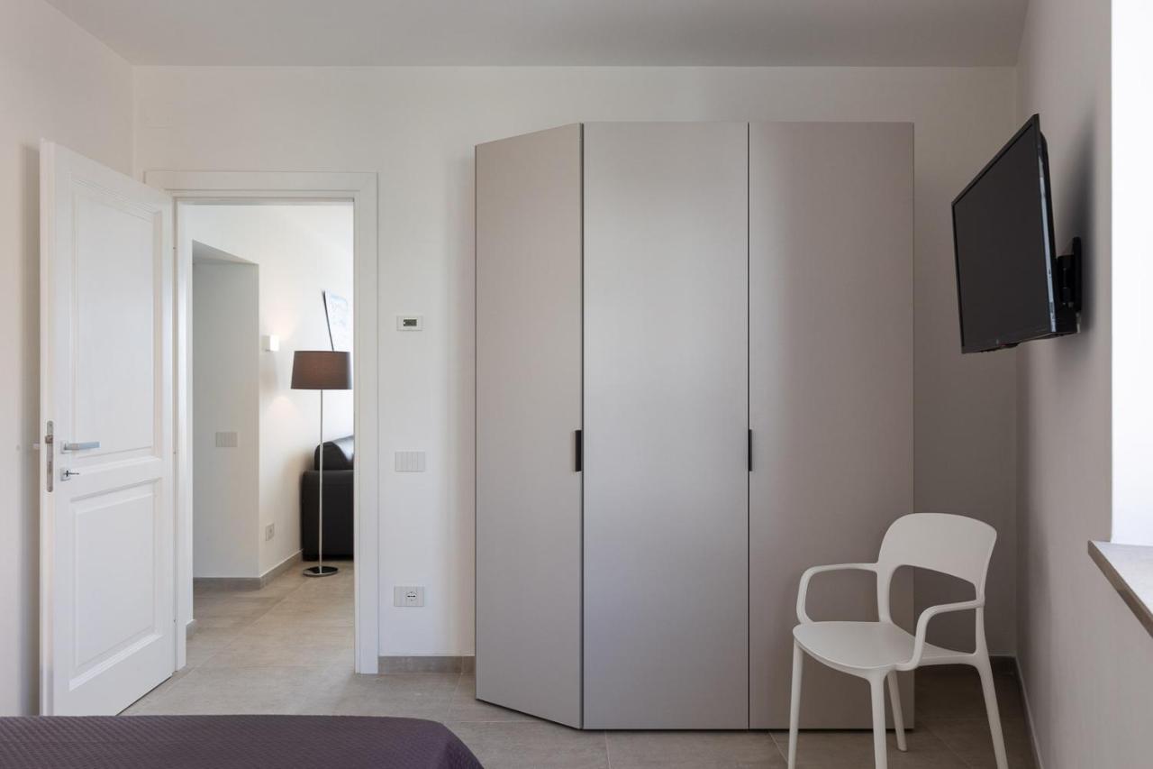Oneweek Gaeta Suites And Apartments Esterno foto