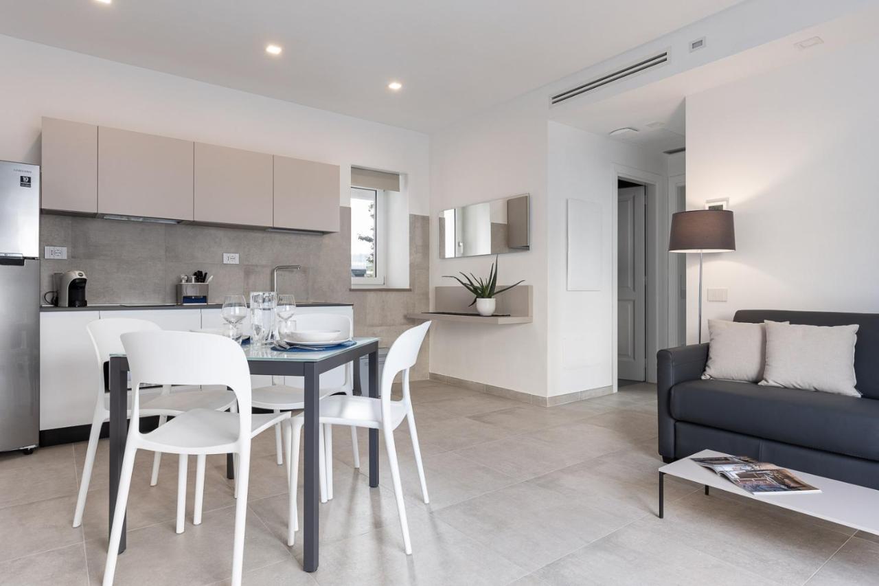Oneweek Gaeta Suites And Apartments Esterno foto